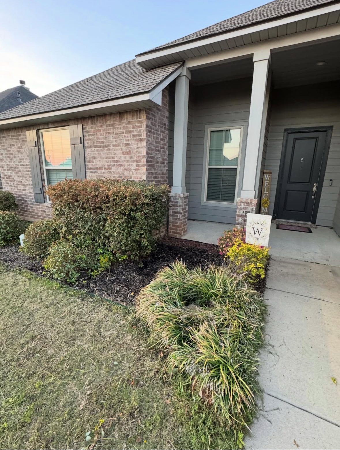 Front yard cleanup & fresh mulch — after